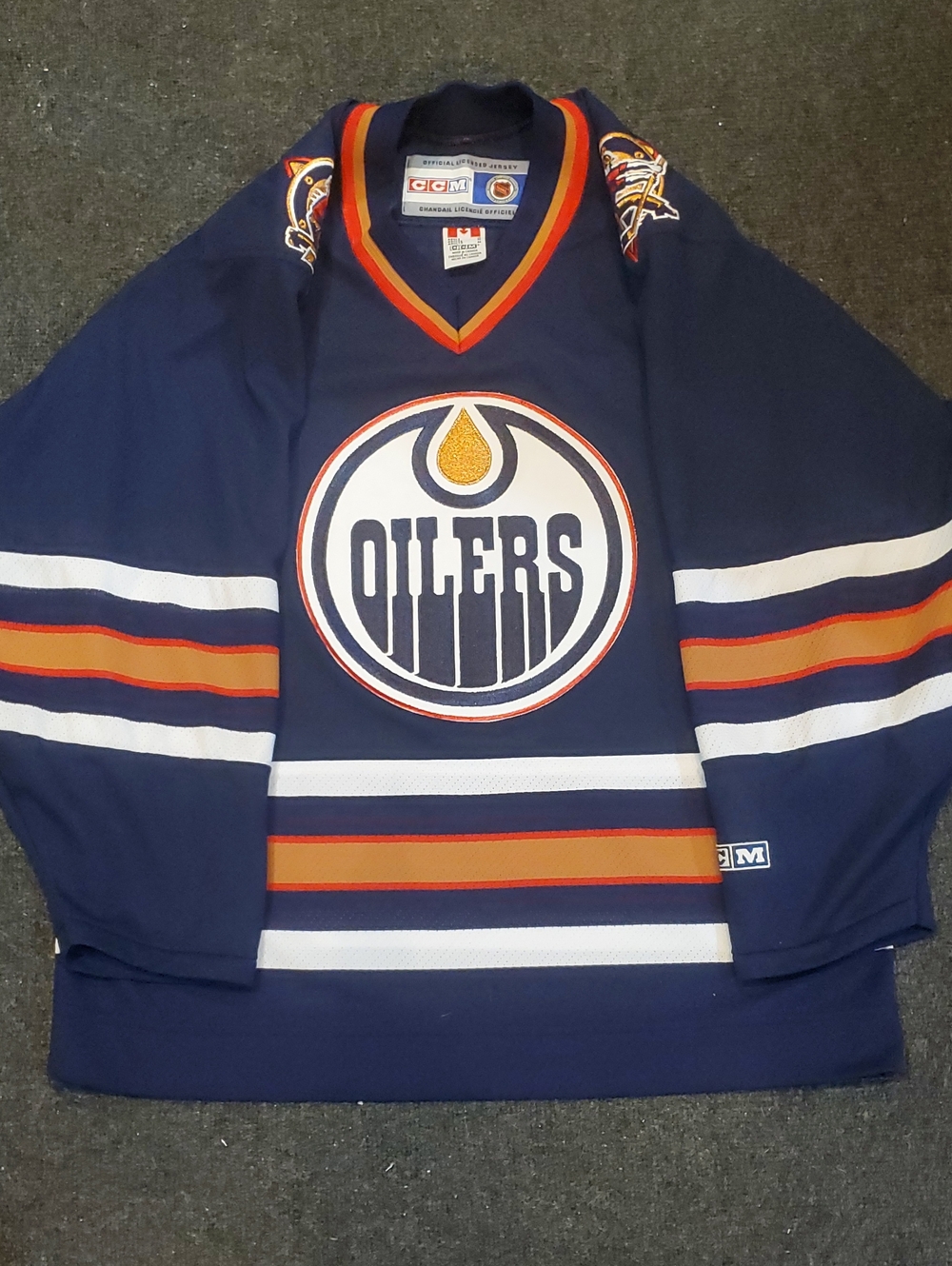 NHL Authentic Vintage CCM Edmonton Oilers Jersey...🏒